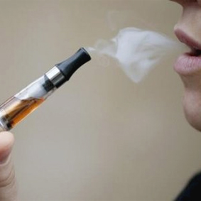 Vätskor till e-cigaretter saknar ofta rätt märkning